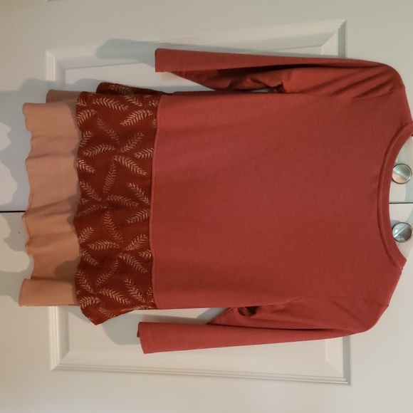 LOGO Lounge 3/4 sleeve top with embroidered trim - Picture 5 of 5